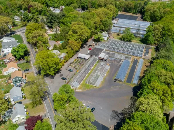 45 Piper Cross Rd, West Springfield, MA 01089