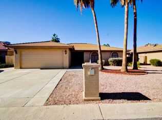 26222 S Lakewood Dr, Sun Lakes, AZ 85248