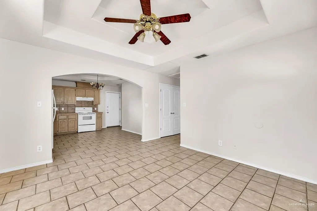 2 bed, 2.0 bath, 945 sqft, $825 — Photo 4
