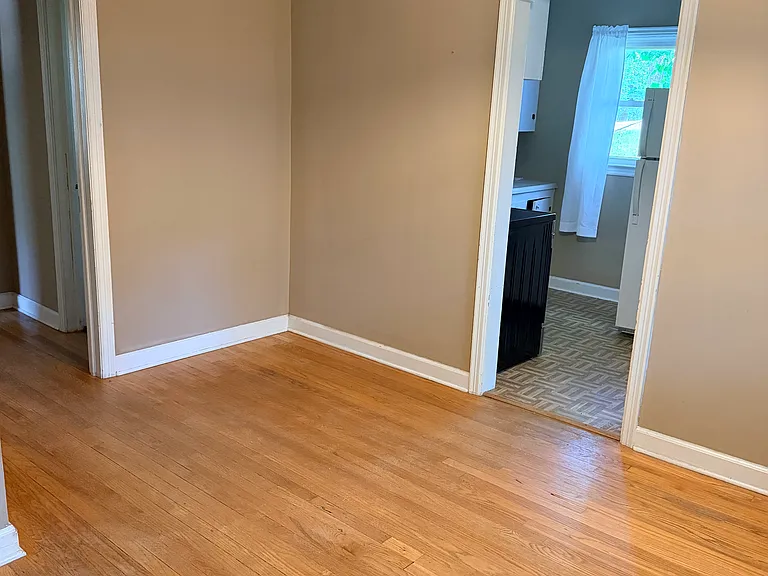 5253 N Spruce Ave — Photo 7