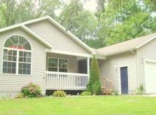 18289 148th Ave, Spring Lake, MI 49456