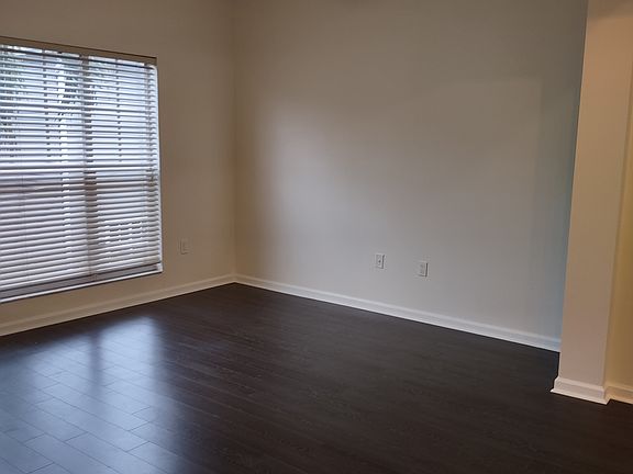 4th image of 800 S Dakota Ave APT 326