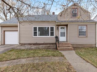 1707 Sexton Dr, Rockford, IL 61108