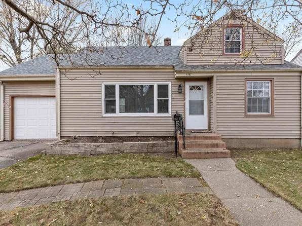 1707 Sexton Dr, Rockford, IL 61108