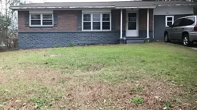 1761 Randall Rd photo 1