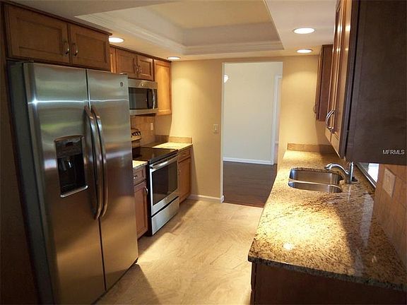 3rd image of 4022 Basswood Dr
