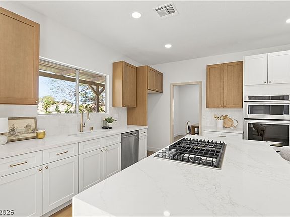 4th image of 197 Reed Ln