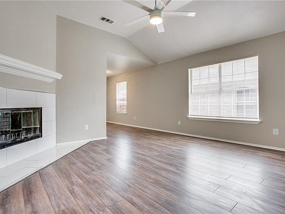 3rd image of 2542 Sarita Ct