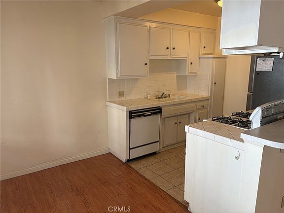 4th image of 415 N 3rd St APT F