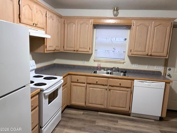4th image of 822 & 824 S Patterson Ave #822