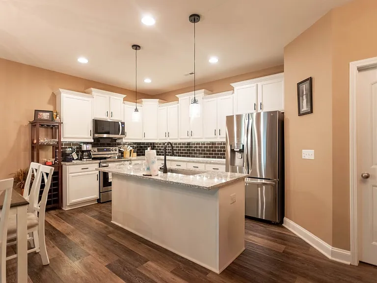 409 Trillium Creek Ct — Photo 12
