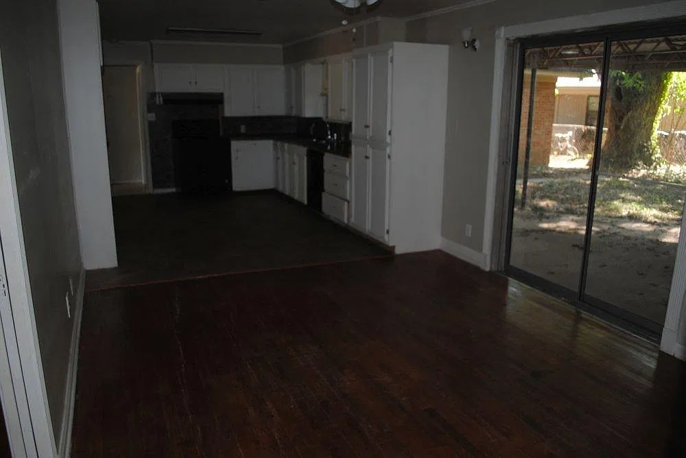 3 bed, 2500 sqft, $1,400 — Photo 4