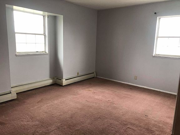 2nd image of 1299 Old Eagle Dr #9