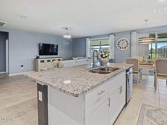 3rd image of 460 Sarah Nicole Way