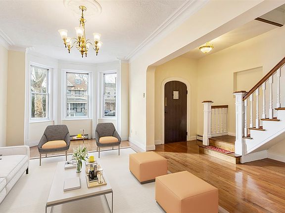 3rd image of 56 Kensington Ave