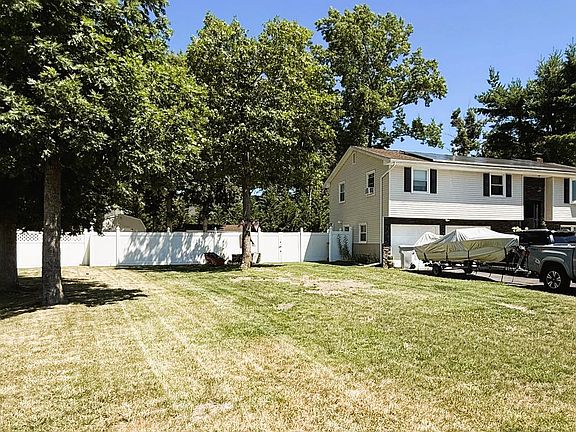 3rd image of 1629 Dolly Dr
