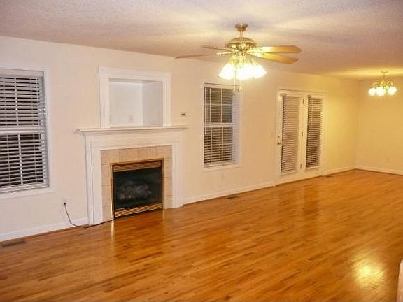 2nd image of 1010 Mill Way Ct