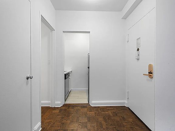 4th image of 40 Park Ave APT 12k