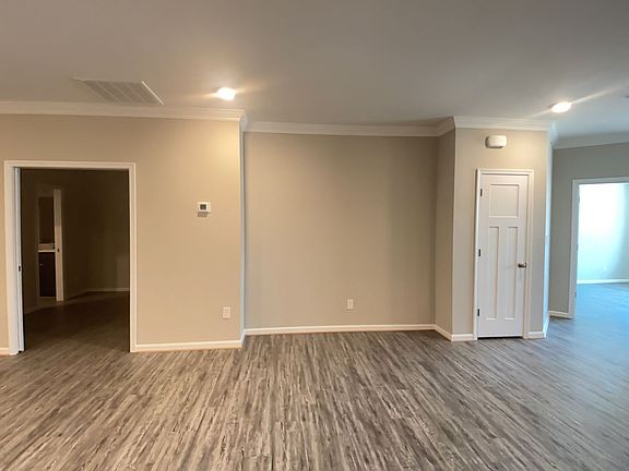 5th image of 1310 Kathy Ann Way E