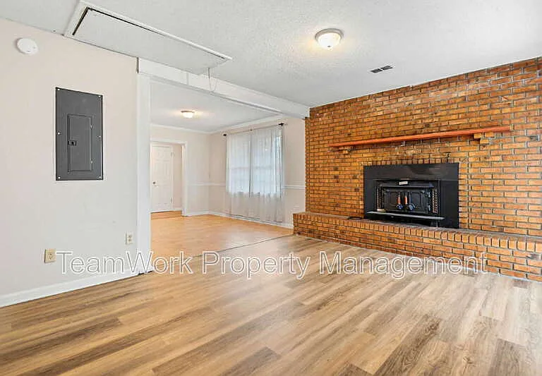4467 Donwood Cir — Photo 16