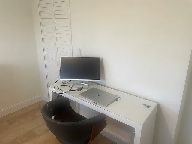 Guest Room Desk