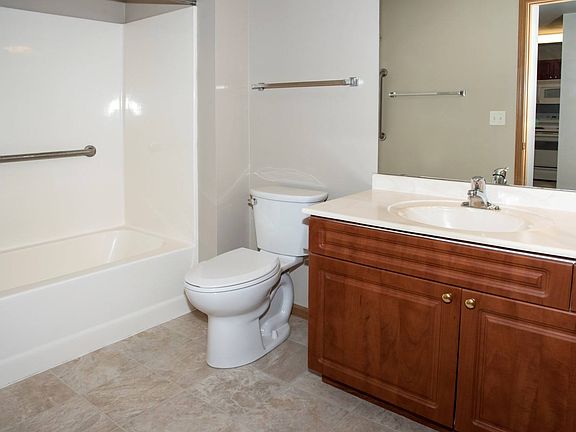 5th image of 635 Maryland Ave W #13410186