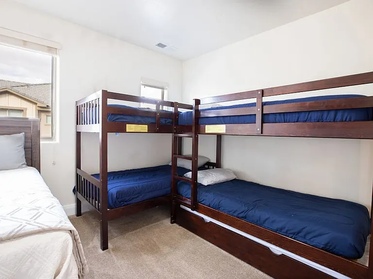 N 2020 W — Photo 13