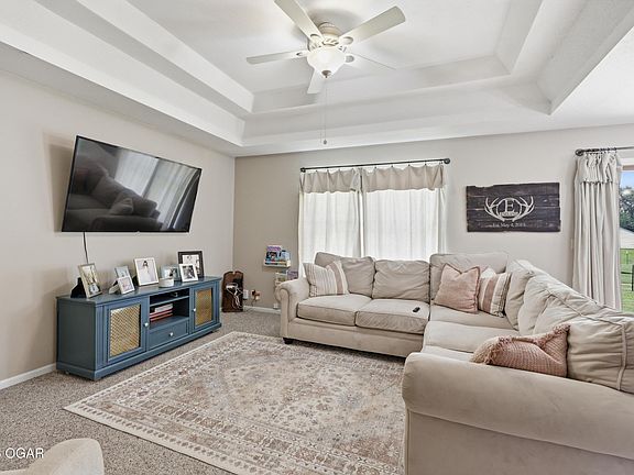 5th image of 406 W 14th St