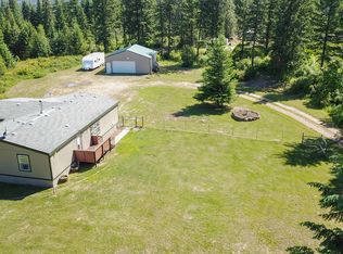 9718 E Ruff Ln, Chattaroy, WA 99003