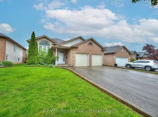28 Quaker Rd, Welland, ON L3C 7K7
