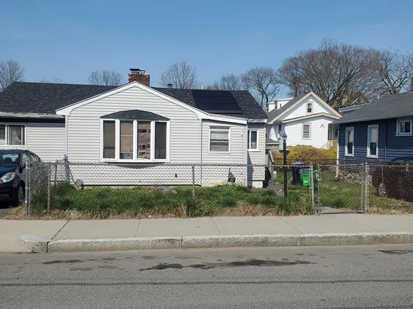 27 Halborn St, Mattapan, MA 02126