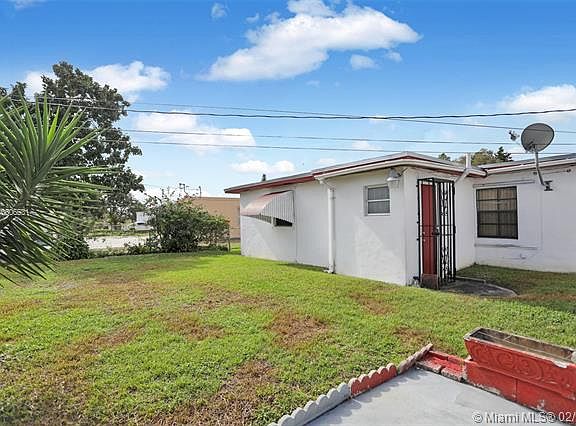 4th image of 16451 NW 21st Ave