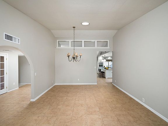4th image of 5226 E Marconi Ave