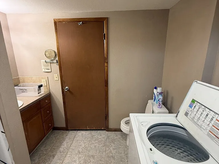 1028 N Acadia Ave — Photo 6