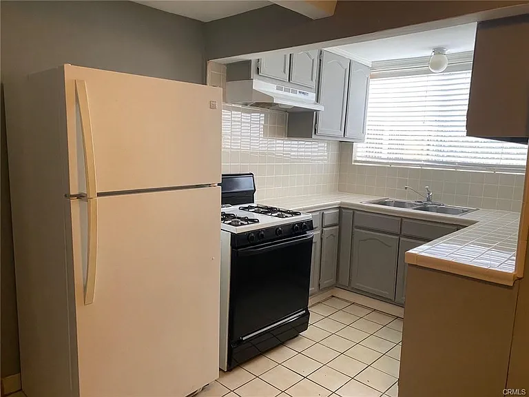 1265 Oakridge Dr #A — Photo 11