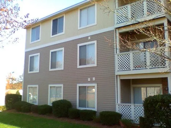 9551 University Terrace Dr APT M, Charlotte, NC 28262