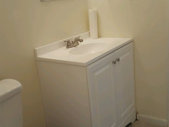 3rd image of 5008 Amboy Ct