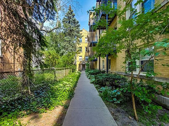 3rd image of 4313 N Paulina St #2