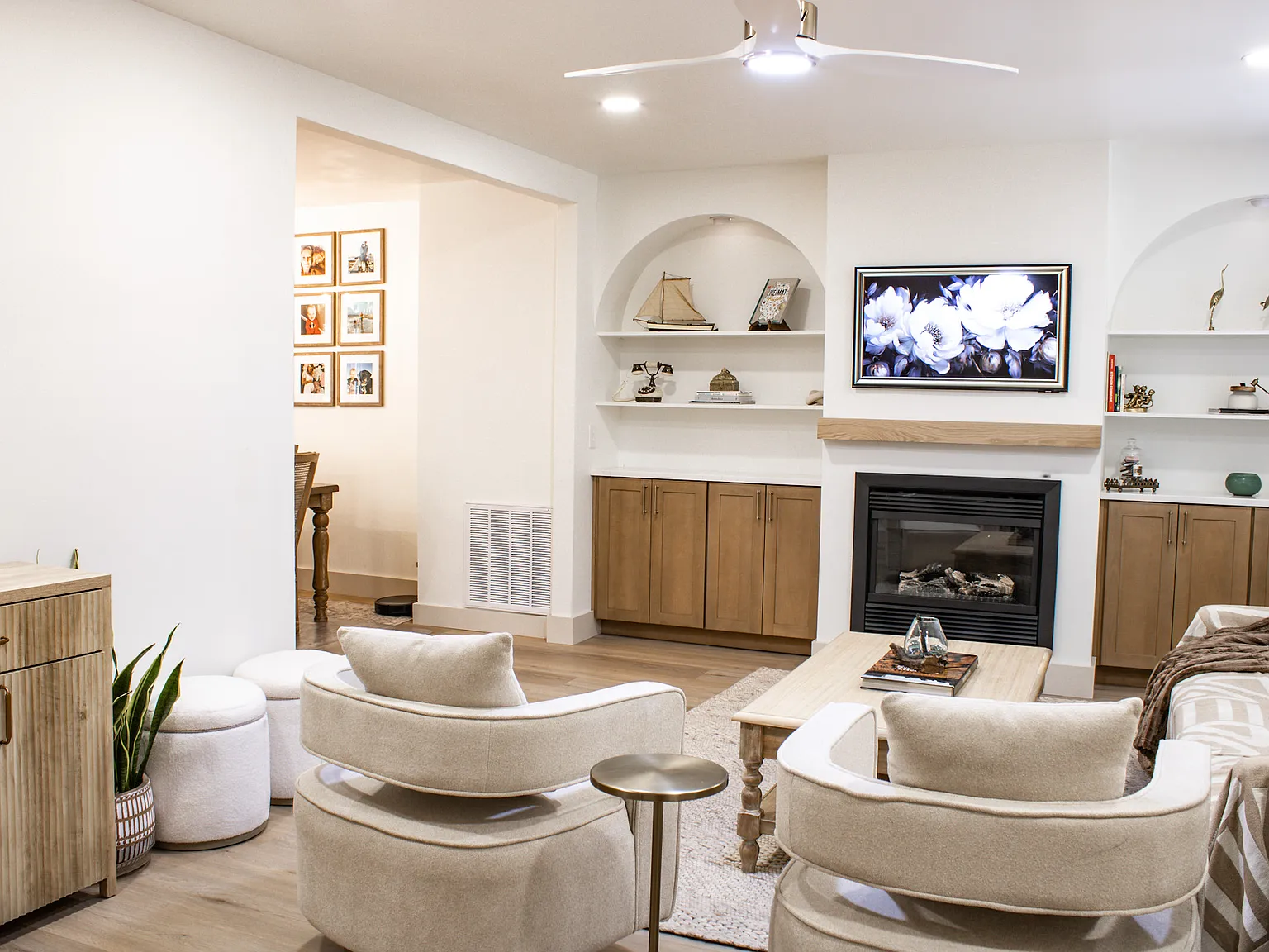 945 Cottingham Dr — Photo 4