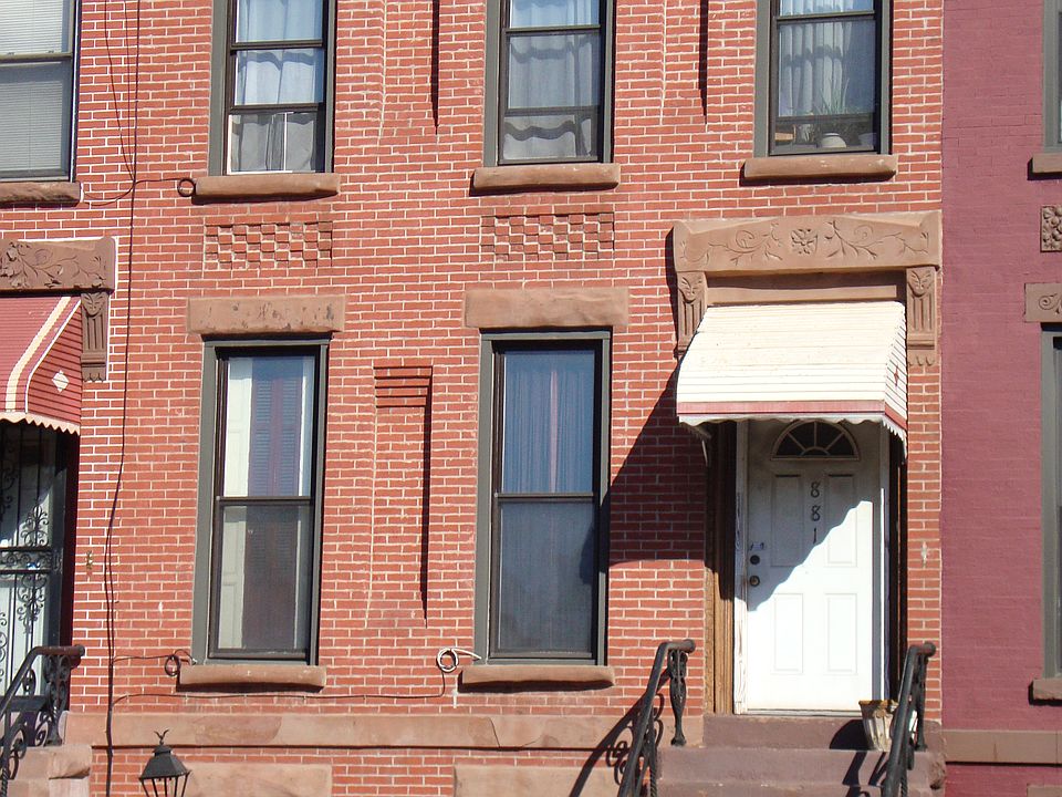 1st image of 881 Putnam Ave