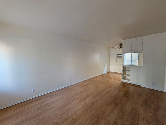 3rd image of 7047 Fulton Ave APT 2