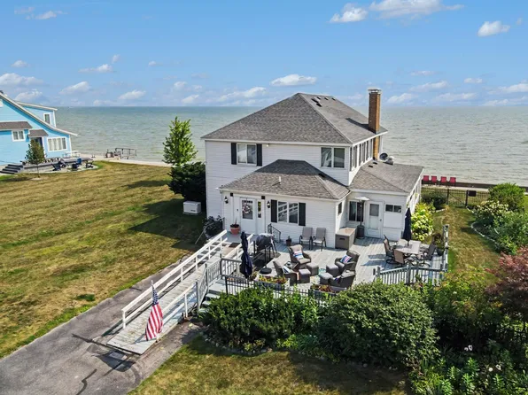 705 S Linwood Beach Rd, Linwood, MI 48634