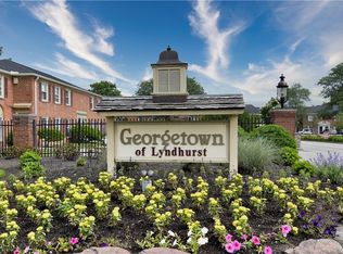 2104 Glouchester Dr, Lyndhurst, OH