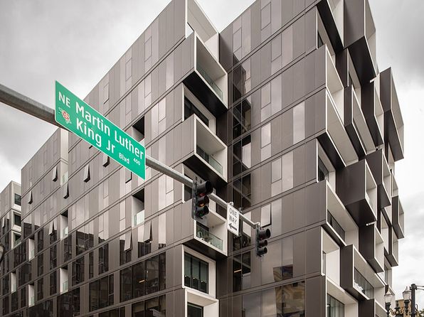 124 NE 3rd Ave #806