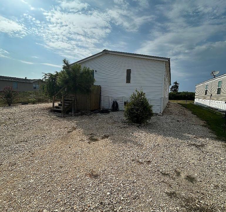 1st image of 1109 Road 57071