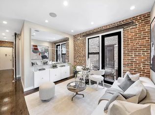 224 8th Ave #3C, New York, NY 10011