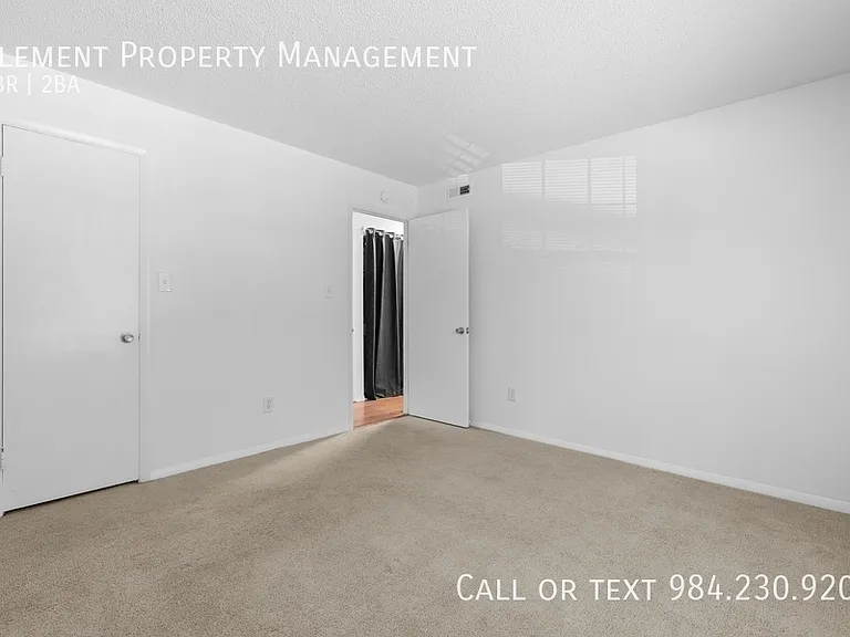 1208 Manassas Ct #A — Photo 13