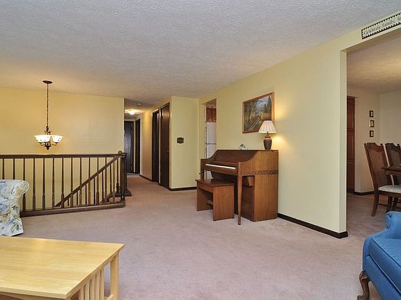2nd image of 2091 Southwell Dr