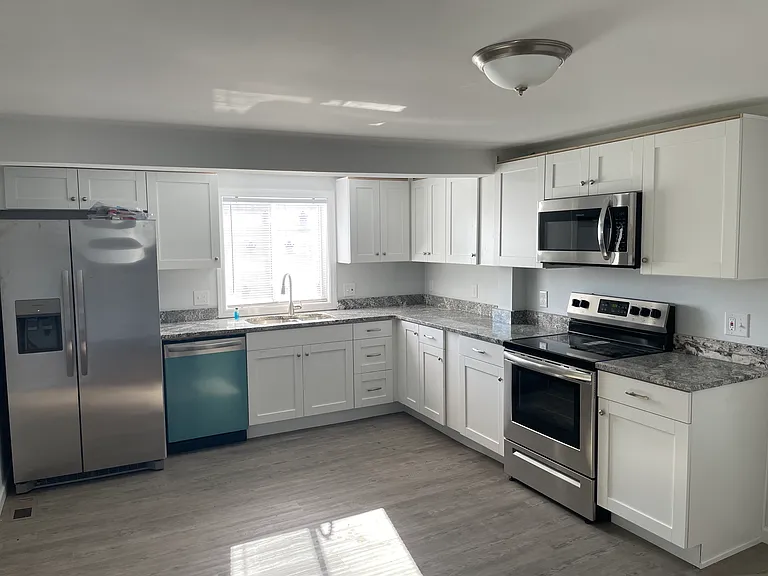 105 New Britain Ave #1 — Photo 10
