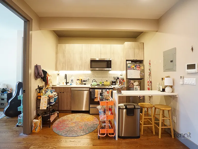 211 Troy Ave #2L — Photo 10